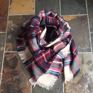 Plaid Blanket Scarf Super Soft NWOT